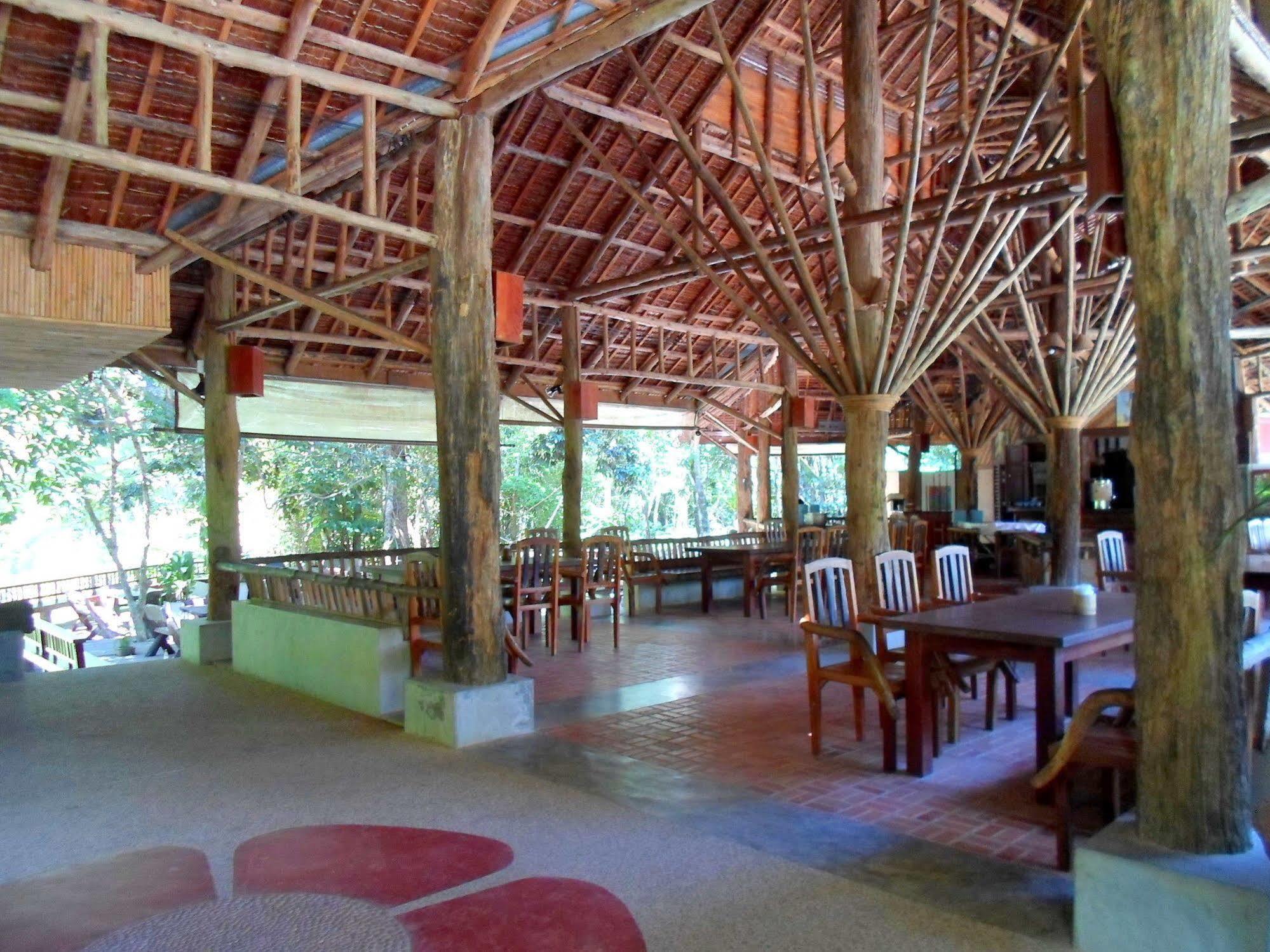 The Cliff & River Jungle Resort Phanom Exteriör bild