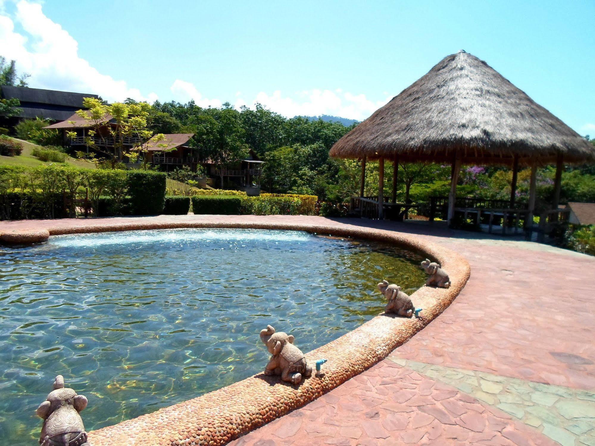 The Cliff & River Jungle Resort Phanom Exteriör bild