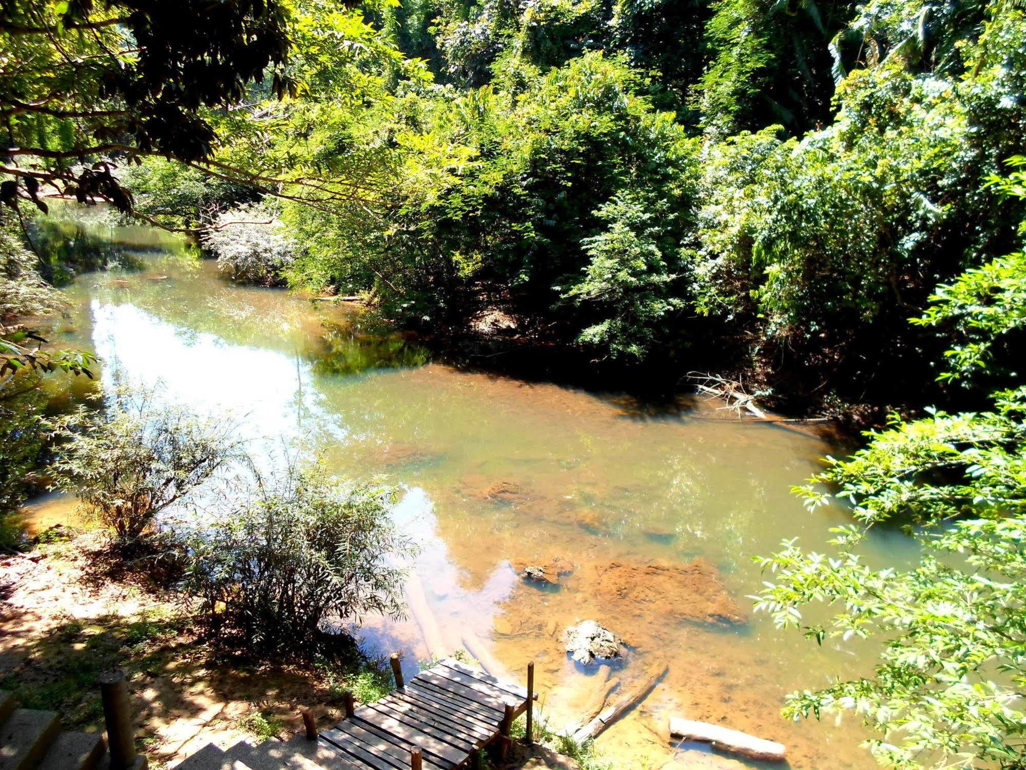 The Cliff & River Jungle Resort Phanom Exteriör bild