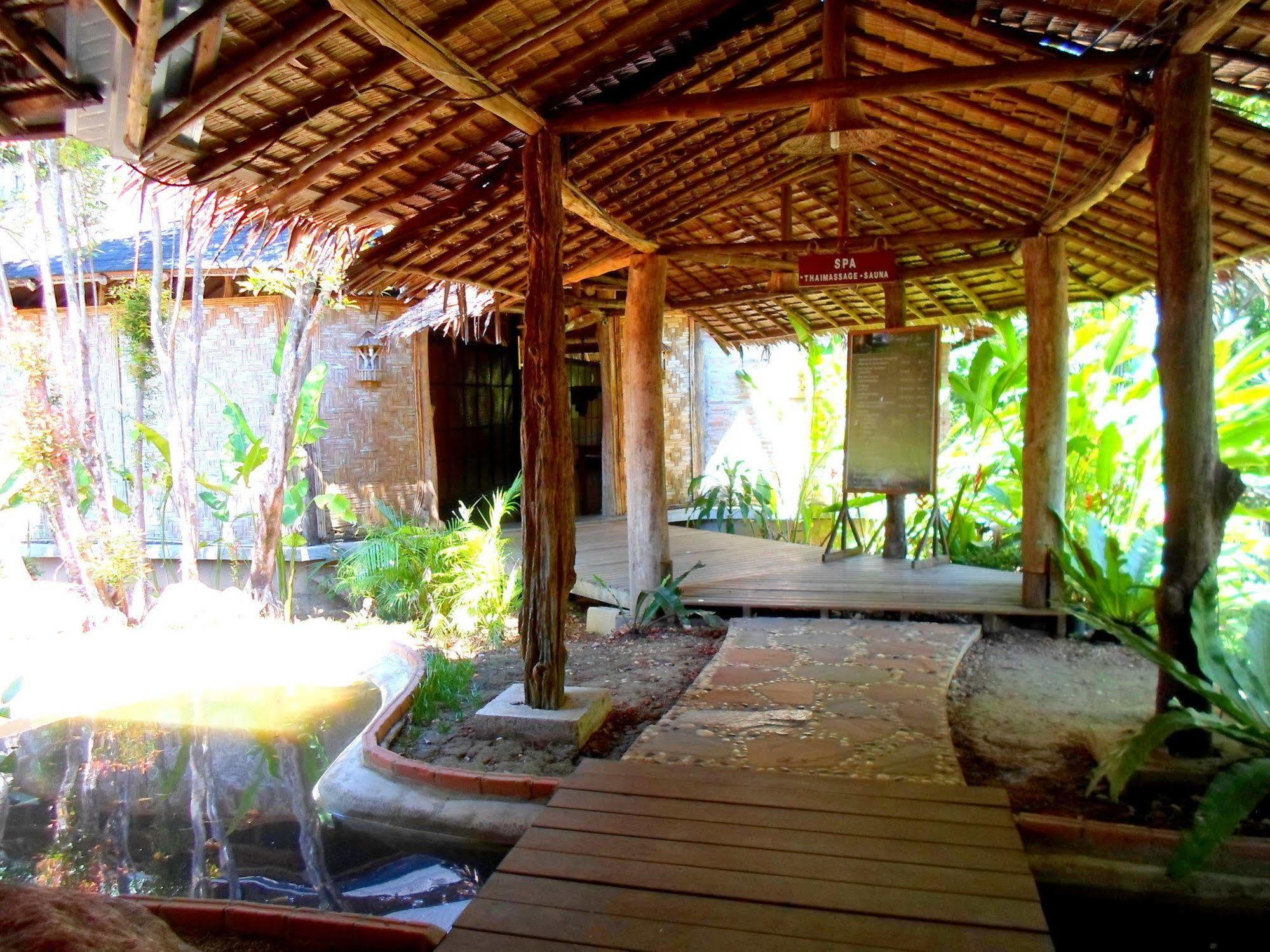 The Cliff & River Jungle Resort Phanom Exteriör bild